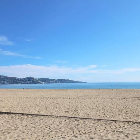 Apartamento Delta Muga, Piso muy cerca de la playa Ampuriabrava Exterior foto